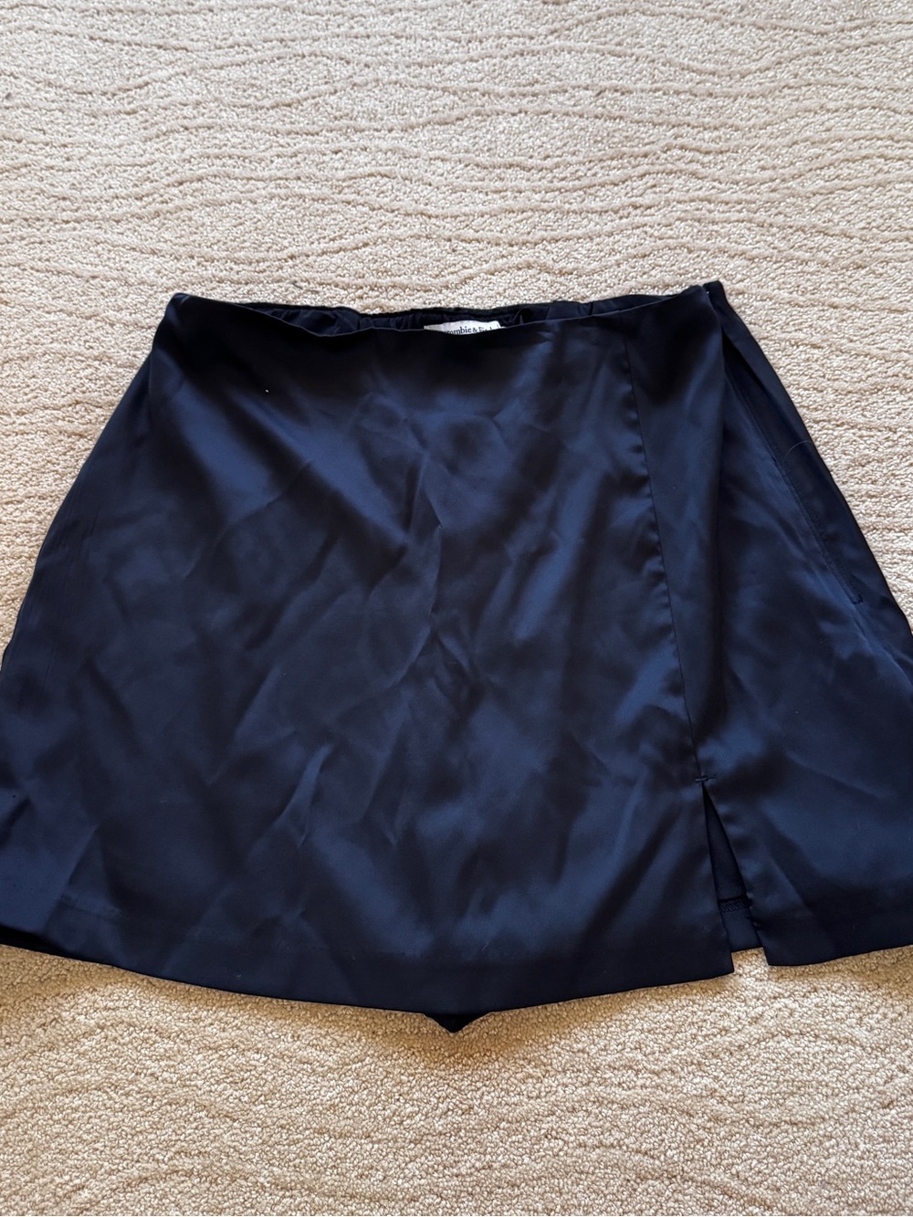 Abercrombie Satin Sculpt Mini Skort (L) (Black)